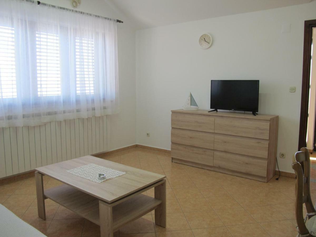 Apartmani Stille Karlobag Exteriör bild