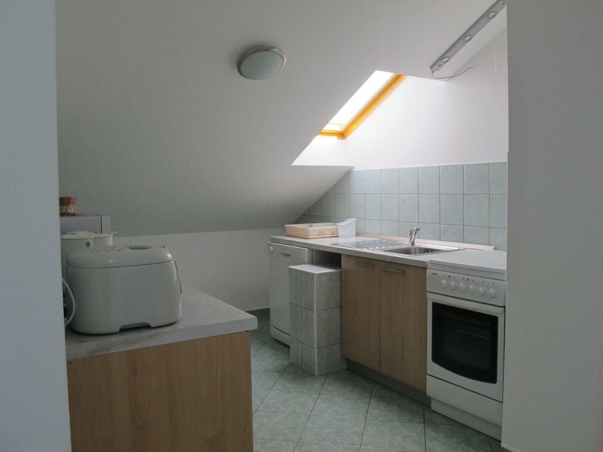 Apartmani Stille Karlobag Exteriör bild